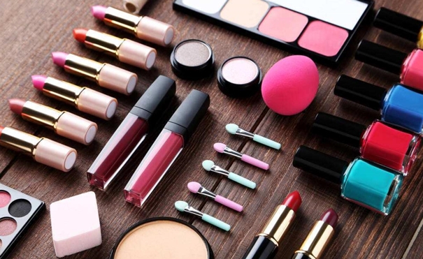 法國化妝品進口報關需要注意哪些事項